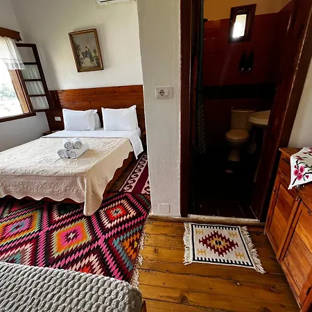 Salaria Gjirokaster
