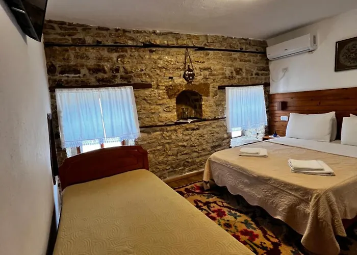 Salaria Guest house